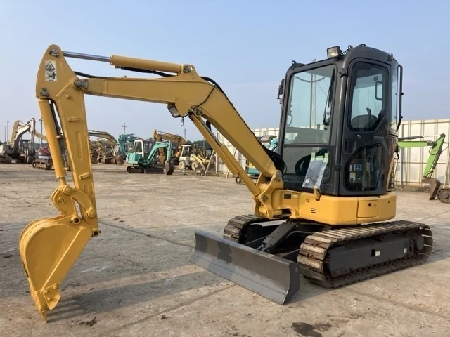 Багер Komatsu PC30MR / КАБИНА / ПЕРФЕКТЕН / ОЧАКВАН ВНОС