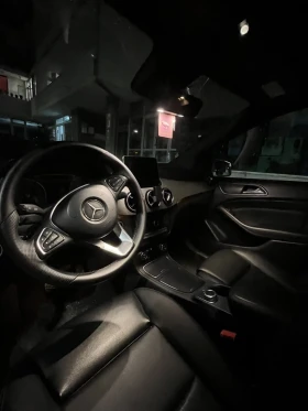 Mercedes-Benz 200, снимка 8