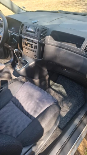 Toyota Corolla verso 1.8 , снимка 10