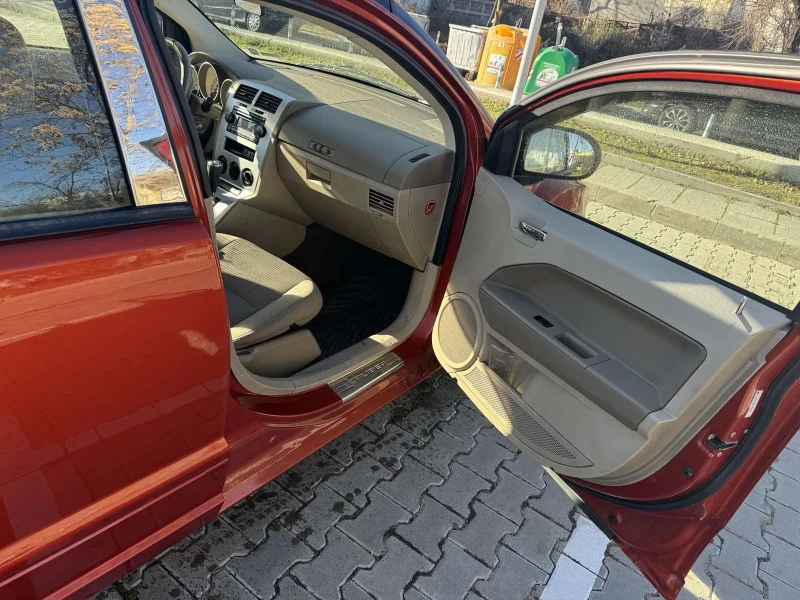 Dodge Caliber, снимка 9 - Автомобили и джипове - 48384321