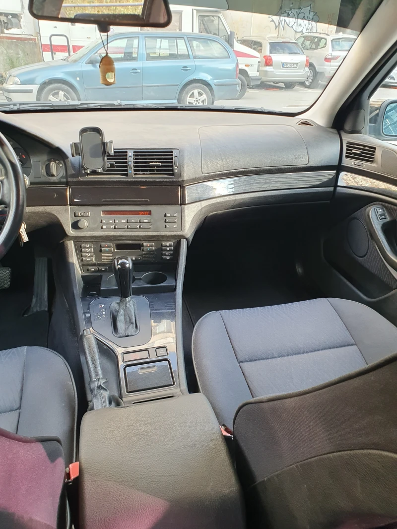 BMW 525 i, снимка 13 - Автомобили и джипове - 51919023
