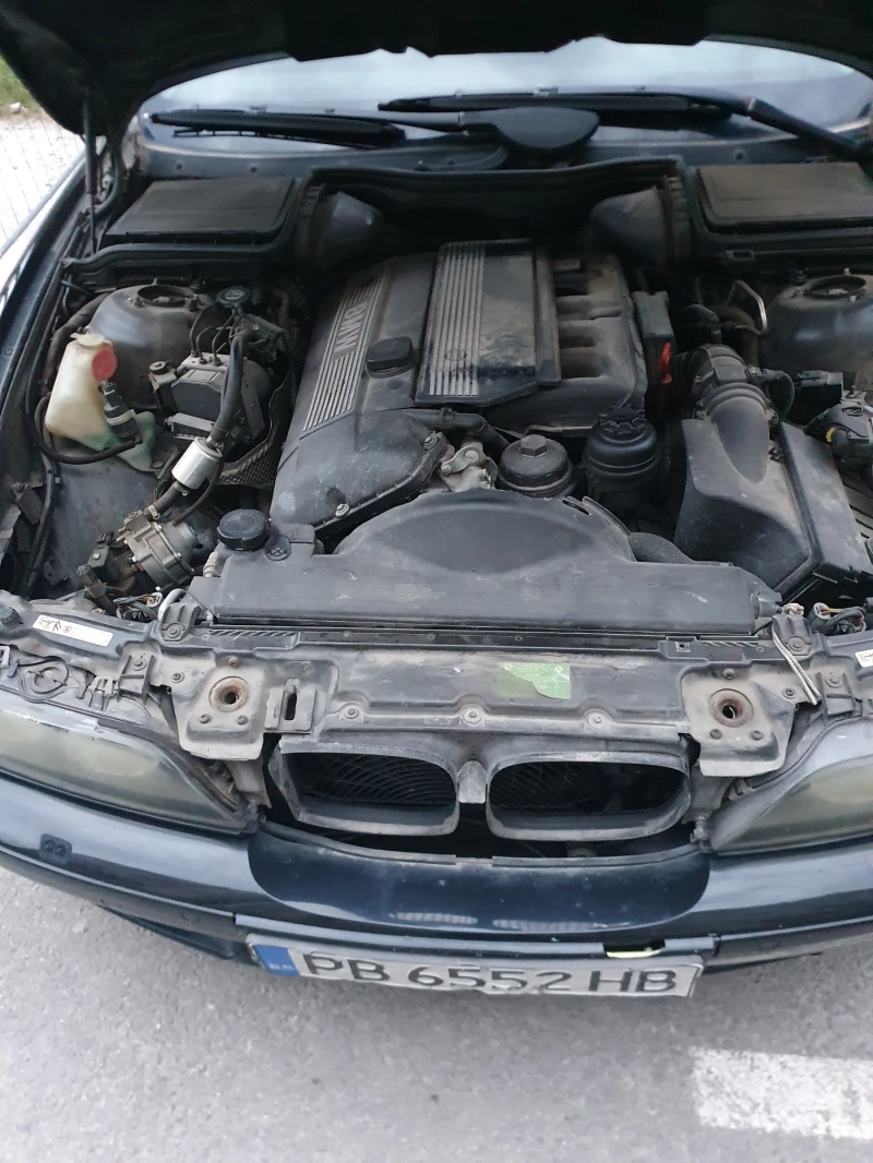 BMW 525 i, снимка 17 - Автомобили и джипове - 51919023