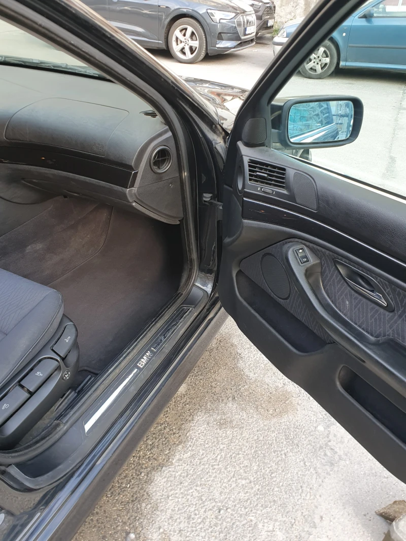 BMW 525 i, снимка 10 - Автомобили и джипове - 51919023
