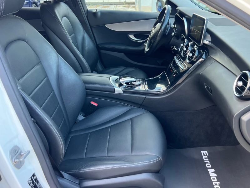 Mercedes-Benz C 220 d, 4-MATIC, AMG LINE, NIGHT PACK, FULL SERVICE-HOB, снимка 10 - Автомобили и джипове - 52076982