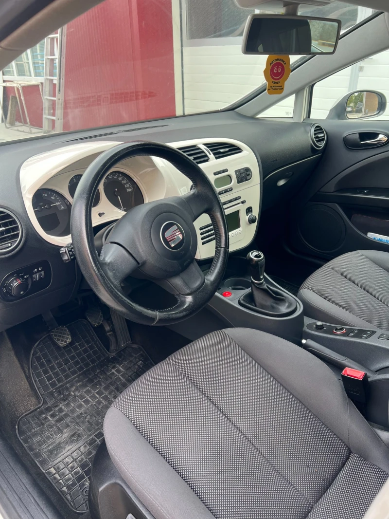 Seat Leon, снимка 7 - Автомобили и джипове - 52545441