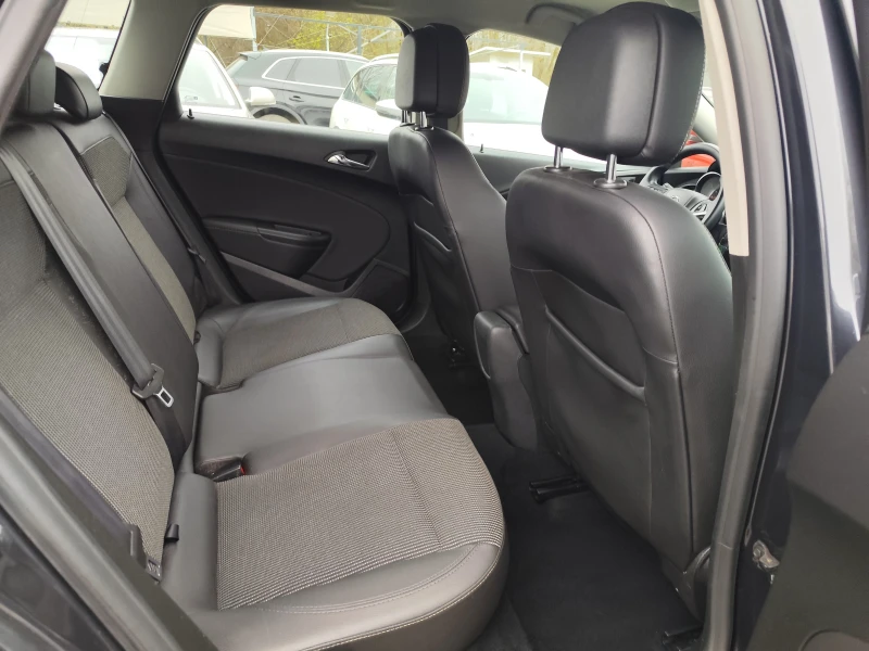 Opel Astra 1.4i* Turbo ГАЗОВА УРЕДБА* LED* NAVI* EURO6B* , снимка 10 - Автомобили и джипове - 52671595