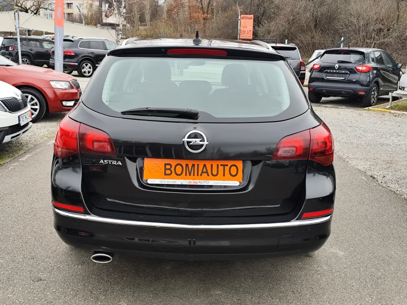 Opel Astra 1.4i* Turbo ГАЗОВА УРЕДБА* LED* NAVI* EURO6B* , снимка 5 - Автомобили и джипове - 52671595