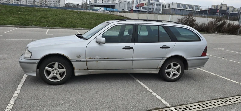 Mercedes-Benz C 200, снимка 8 - Автомобили и джипове - 52811458