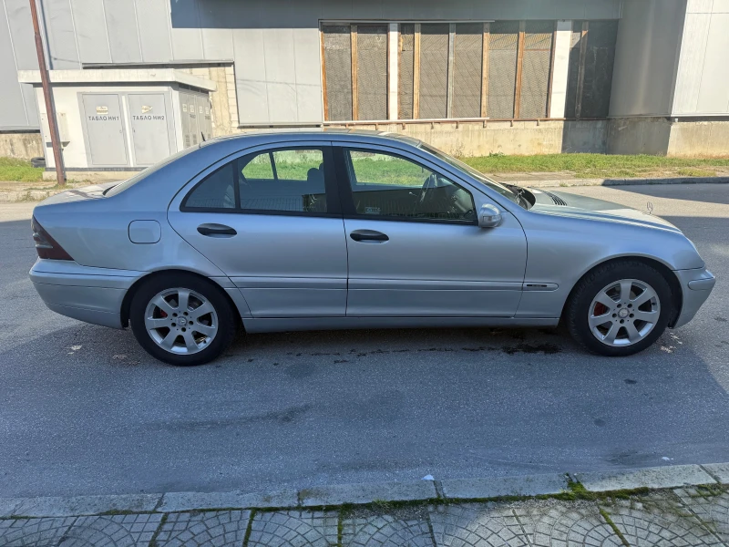 Mercedes-Benz C 220 2.2CDI , снимка 4 - Автомобили и джипове - 53112298