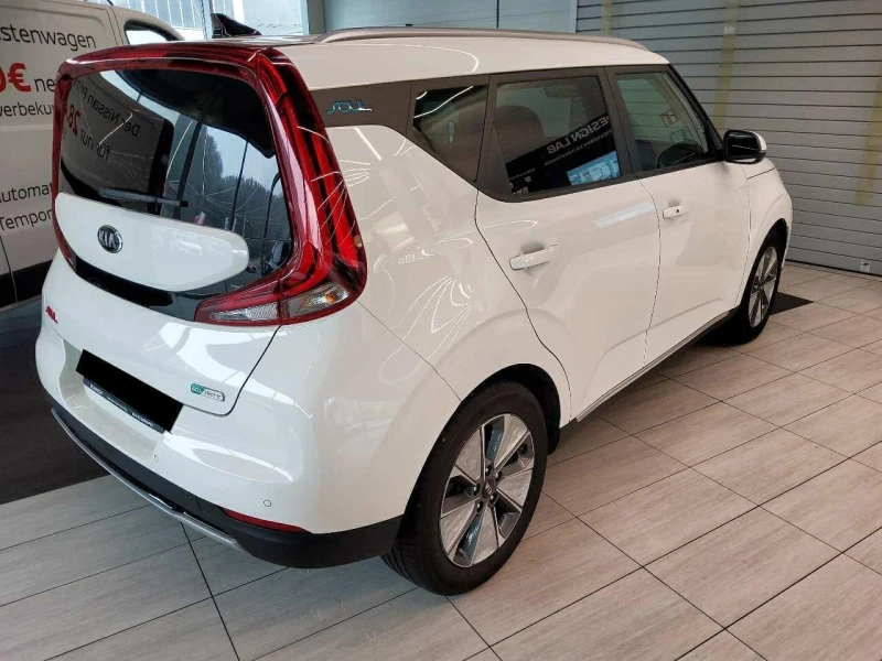 Kia Soul e-Soul 64 kWh (204кс) КАТО НОВА, снимка 12 - Автомобили и джипове - 53457360