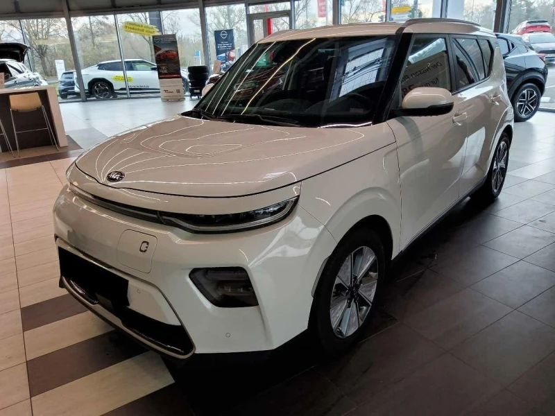 Kia Soul e-Soul 64 kWh (204кс) КАТО НОВА, снимка 11 - Автомобили и джипове - 53457360