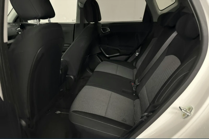 Kia Soul e-Soul 64 kWh (204кс) КАТО НОВА, снимка 7 - Автомобили и джипове - 53457360