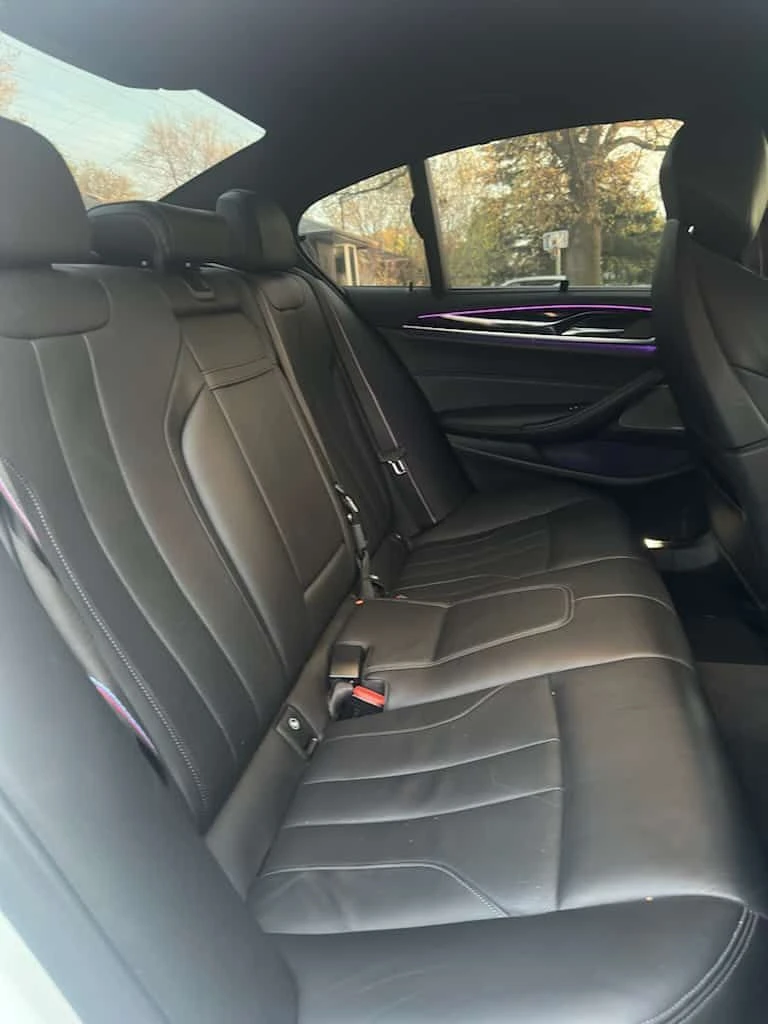 BMW M5 * Sedan * ПОДГРЕВ* KEYLESS* , снимка 7 - Автомобили и джипове - 54427377
