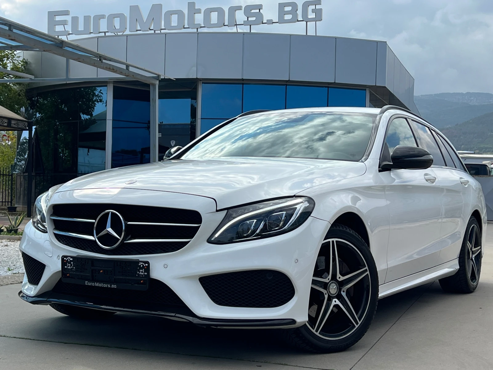 Mercedes-Benz C 220 d, 4-MATIC, AMG LINE, NIGHT PACK, FULL SERVICE-HOB, снимка 1