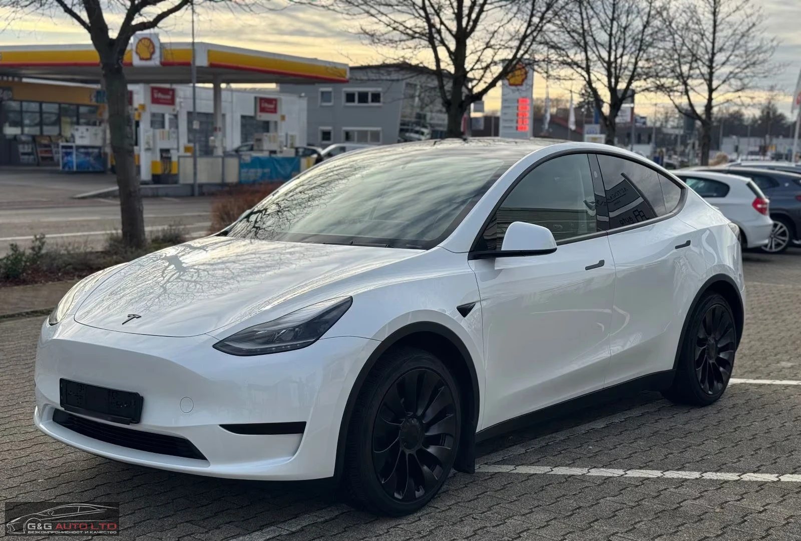 Tesla Model Y RWD/299HP/PANO/360/HUD/MEMO/DIGI/L.ASSIST/649g, снимка 1