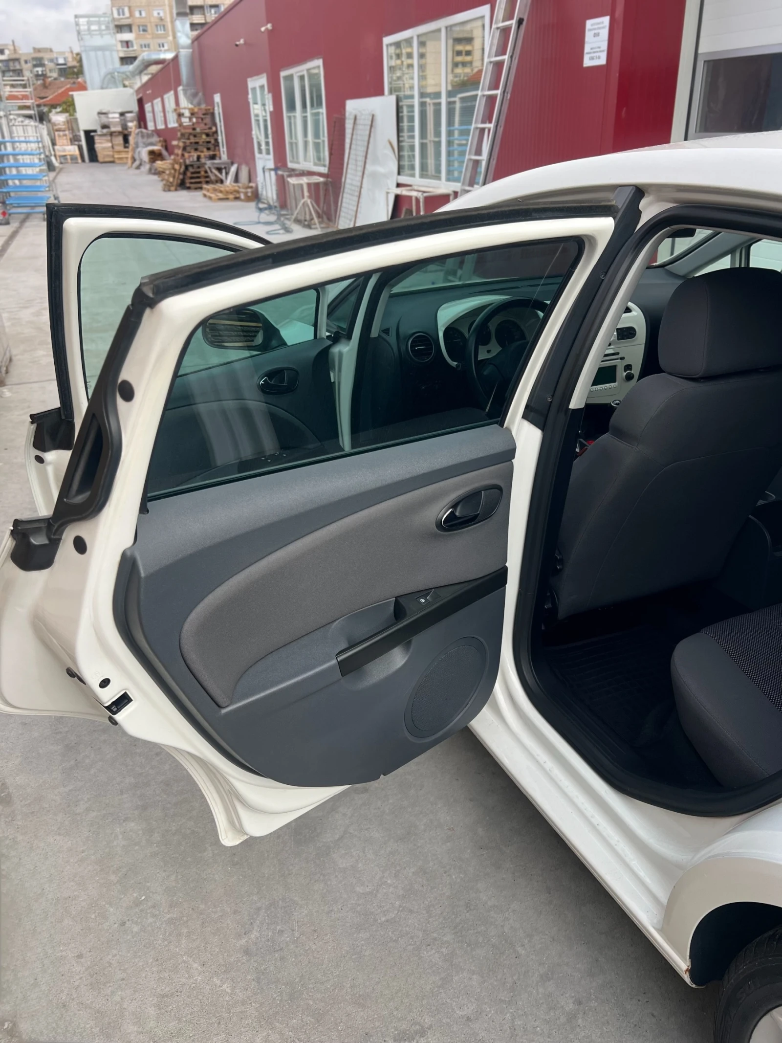 Seat Leon | Mobile.bg   9