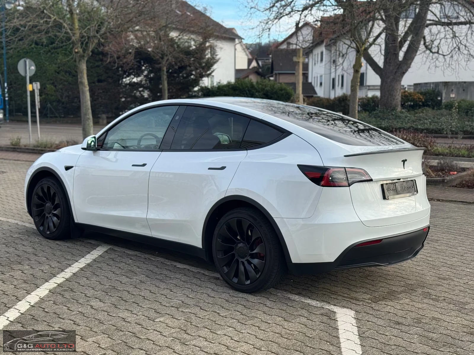 Tesla Model Y RWD/299HP/PANO/360/HUD/MEMO/DIGI/L.ASSIST/649g - изображение 4