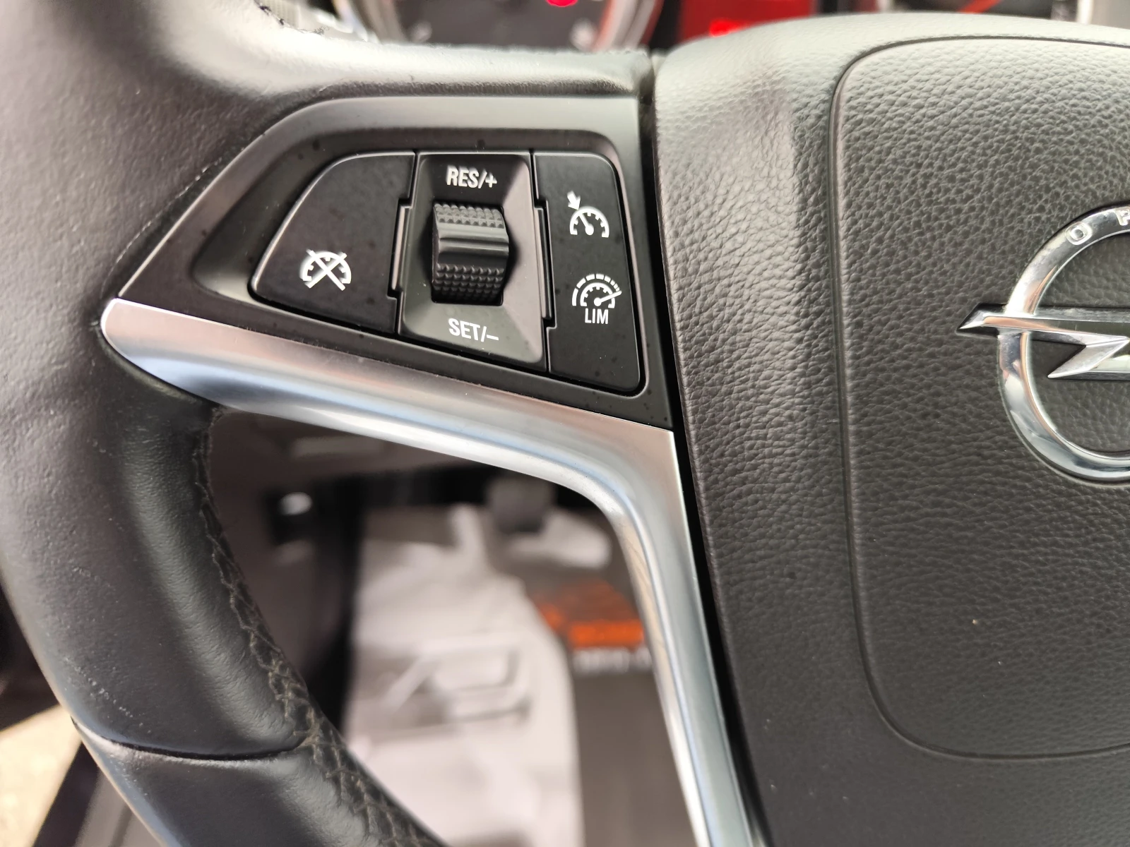 Opel Astra 1.4i* Turbo ГАЗОВА УРЕДБА* LED* NAVI* EURO6B*  - изображение 9