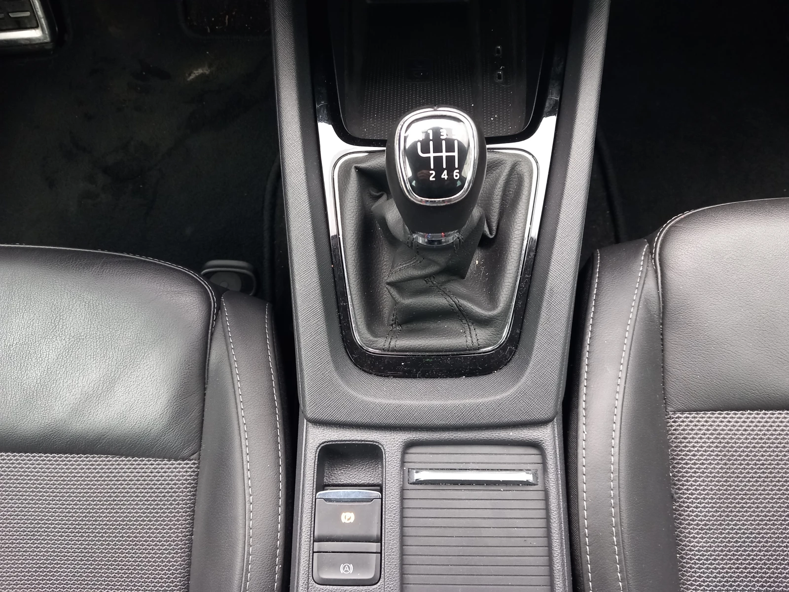 Skoda Octavia 1.5 TSI/6MT - изображение 10