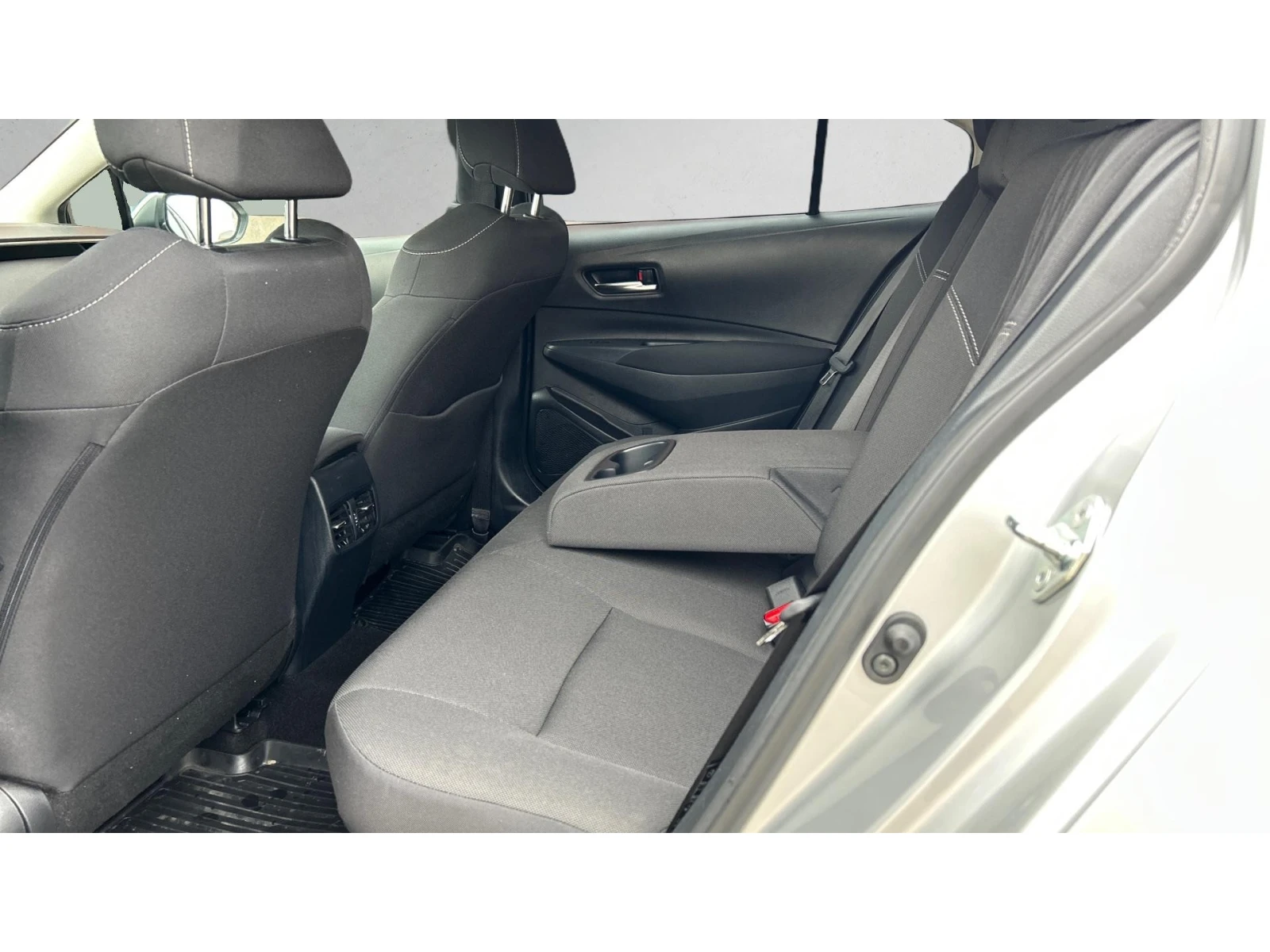 Toyota Corolla 1.8 HSD, ������� ������ �� 244   | Mobile.bg � ����������� 12