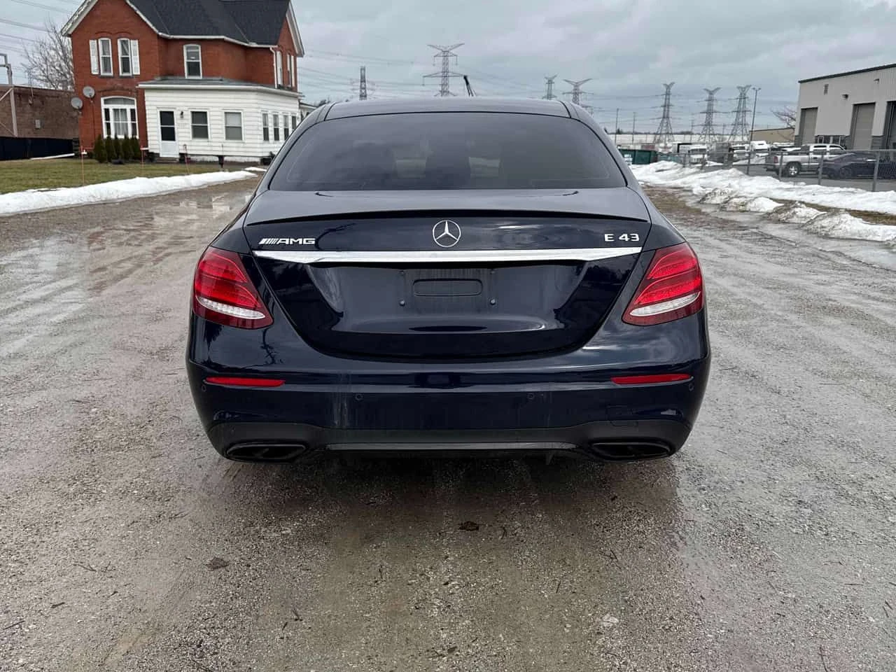 Mercedes-Benz E 43 AMG * CARFAX * BURMESTER* ОБДУХВАНЕ* , снимка 4 - Автомобили и джипове - 53751092