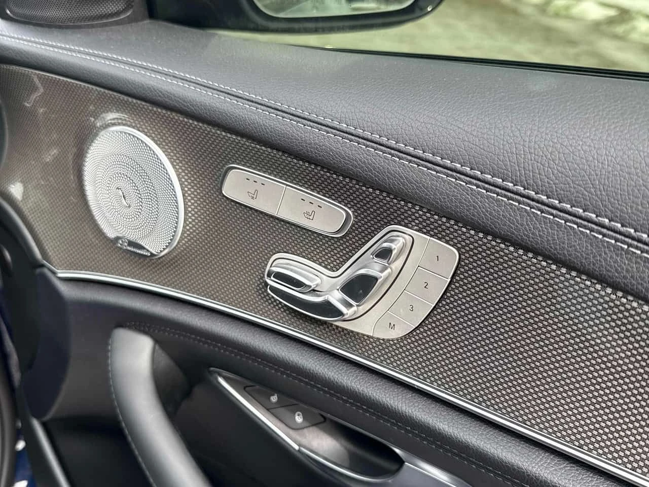 Mercedes-Benz E 43 AMG * CARFAX * BURMESTER* ОБДУХВАНЕ* , снимка 13 - Автомобили и джипове - 53751092