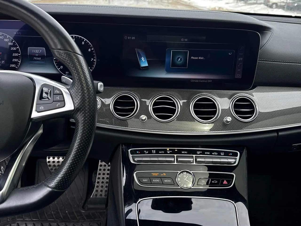 Mercedes-Benz E 43 AMG * CARFAX * BURMESTER* ОБДУХВАНЕ* , снимка 9 - Автомобили и джипове - 53751092