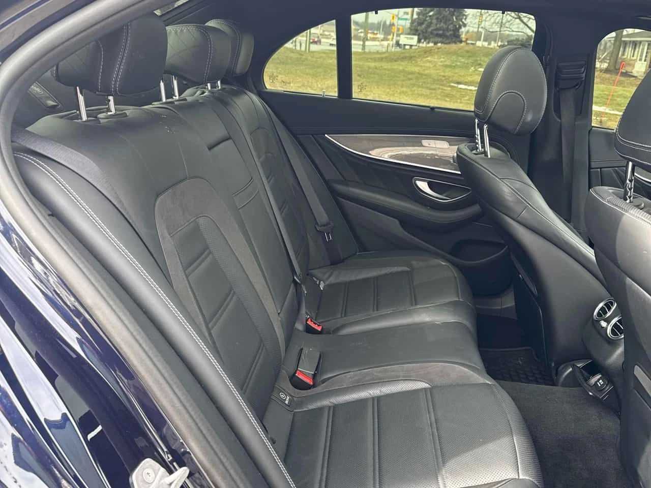 Mercedes-Benz E 43 AMG * CARFAX * BURMESTER* ОБДУХВАНЕ* , снимка 12 - Автомобили и джипове - 53751092