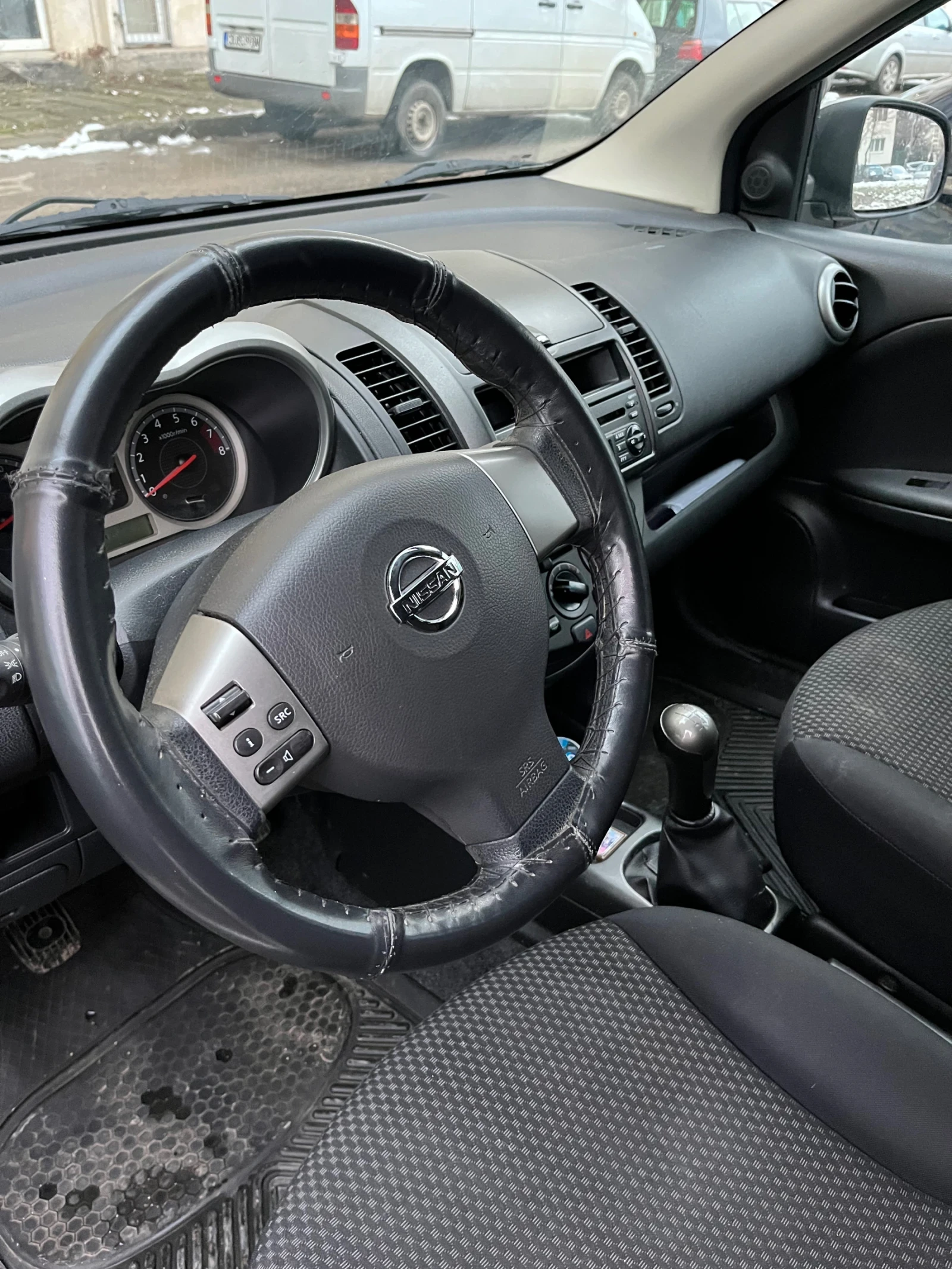 Nissan Note, снимка 12 - Автомобили и джипове - 53945558