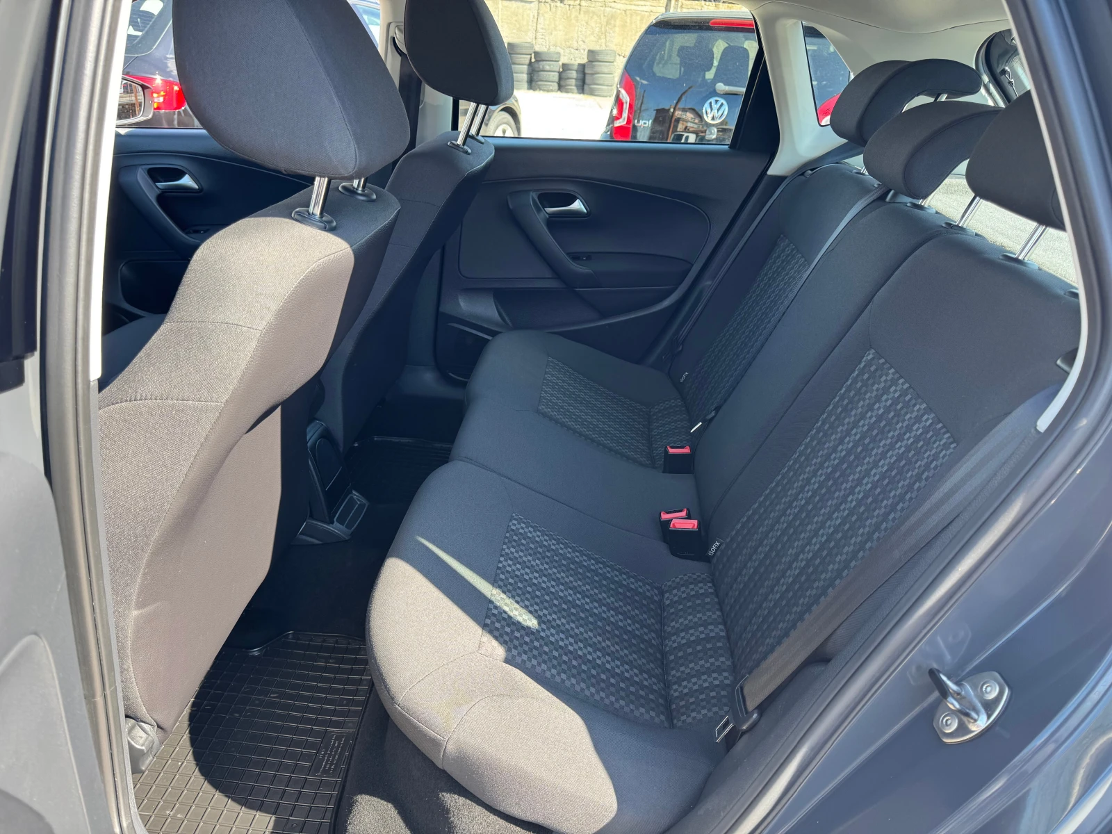 VW Polo ЕURO-6, снимка 17 - Автомобили и джипове - 54144734