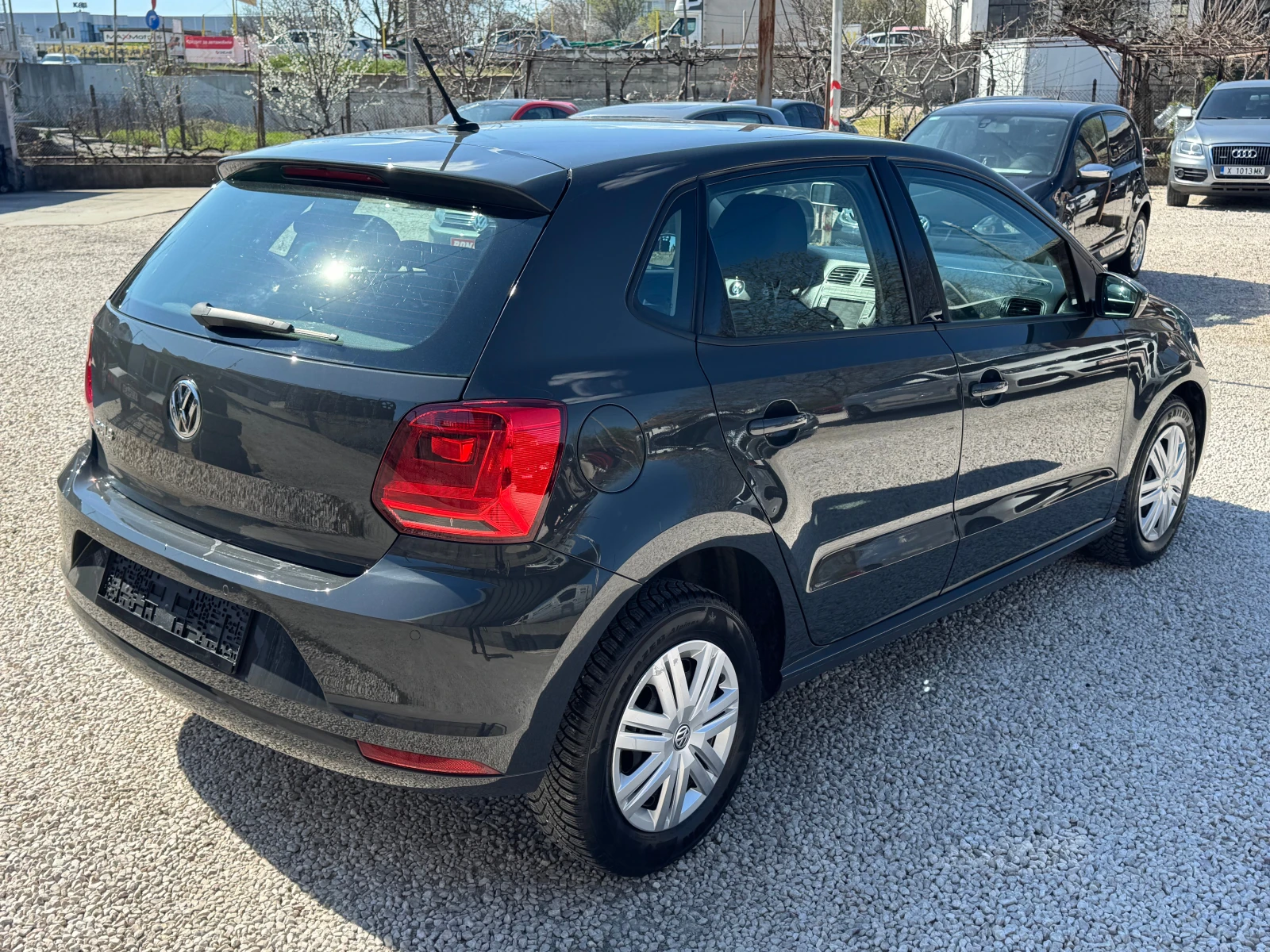 VW Polo ЕURO-6, снимка 4 - Автомобили и джипове - 54144734