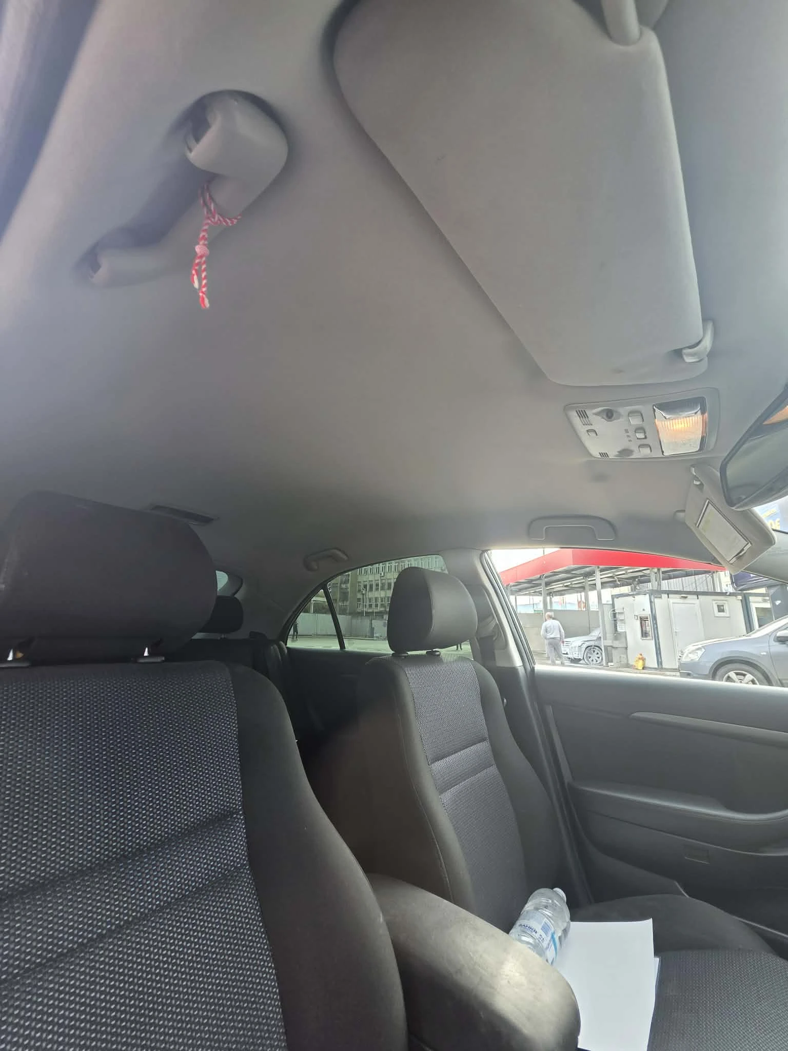 Toyota Avensis, снимка 12 - Автомобили и джипове - 54209609