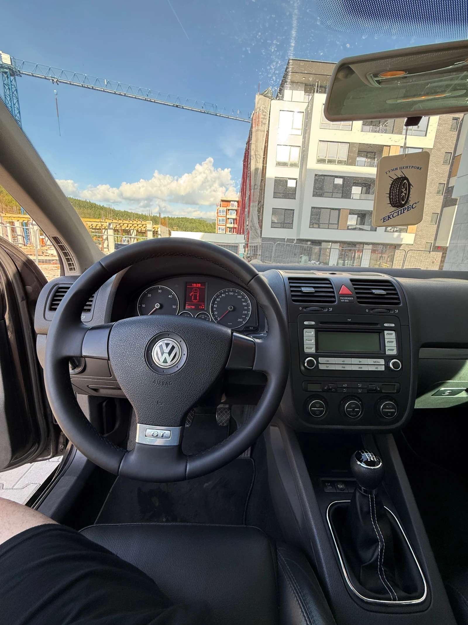 VW Golf GT 1.9TDI, снимка 8 - Автомобили и джипове - 54671563