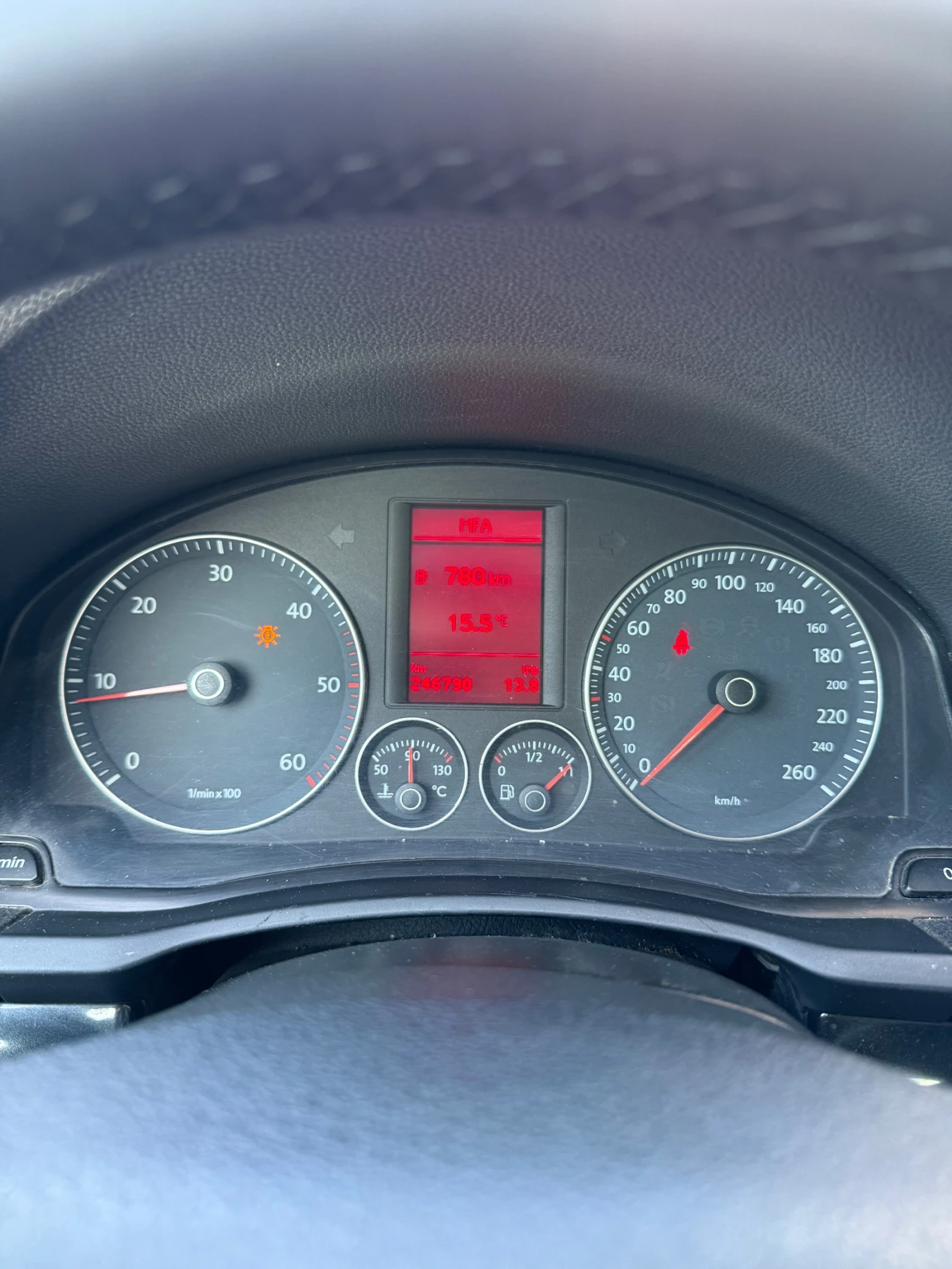 VW Golf GT 1.9TDI, снимка 9 - Автомобили и джипове - 54671563