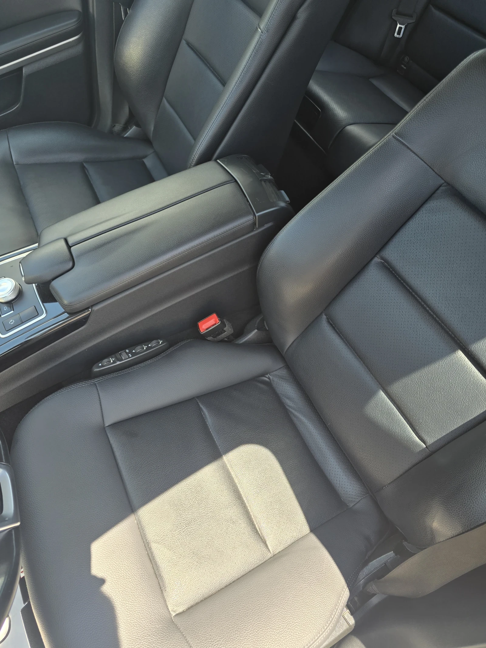 Mercedes-Benz E 300 Амг пакет, снимка 8 - Автомобили и джипове - 54819906