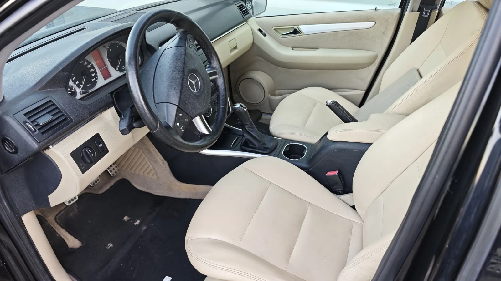 Mercedes-Benz B 200 2.0d, снимка 6 - Автомобили и джипове - 54840505