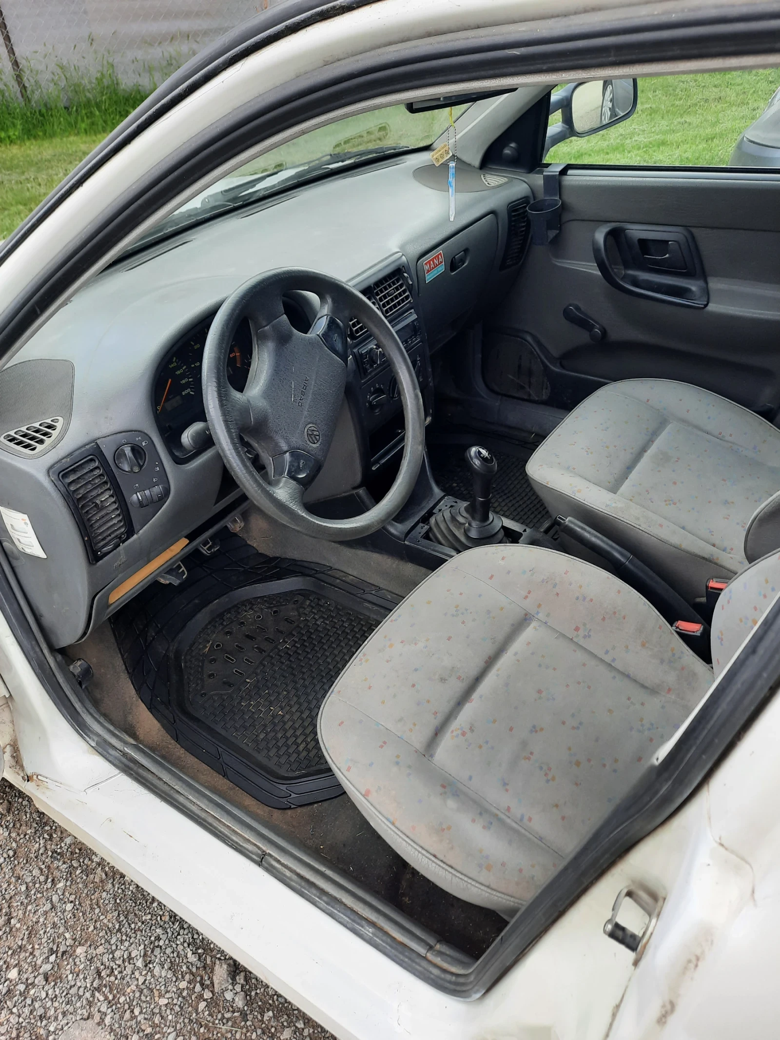 VW Caddy 1.9 SDI, снимка 4 - Автомобили и джипове - 54892716