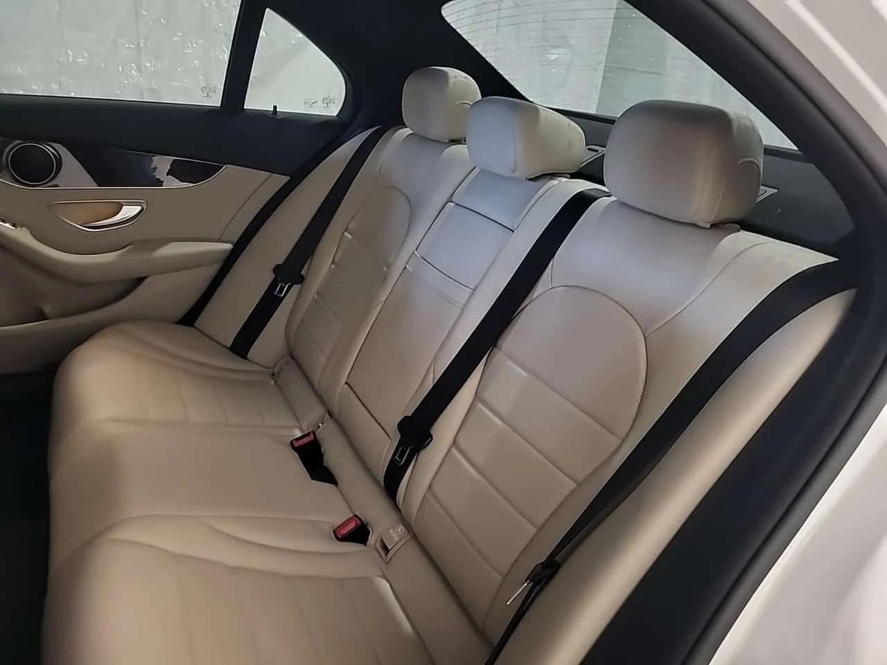 Mercedes-Benz C 300  | PANORAMA | 2 KEYS | AVTOKREDIT , снимка 13 - Автомобили и джипове - 54943982