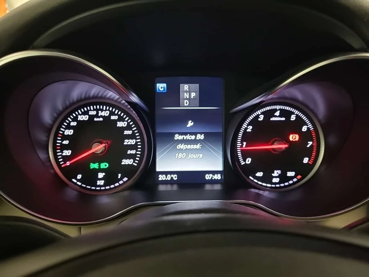 Mercedes-Benz C 300  | PANORAMA | 2 KEYS | AVTOKREDIT , снимка 12 - Автомобили и джипове - 54943982
