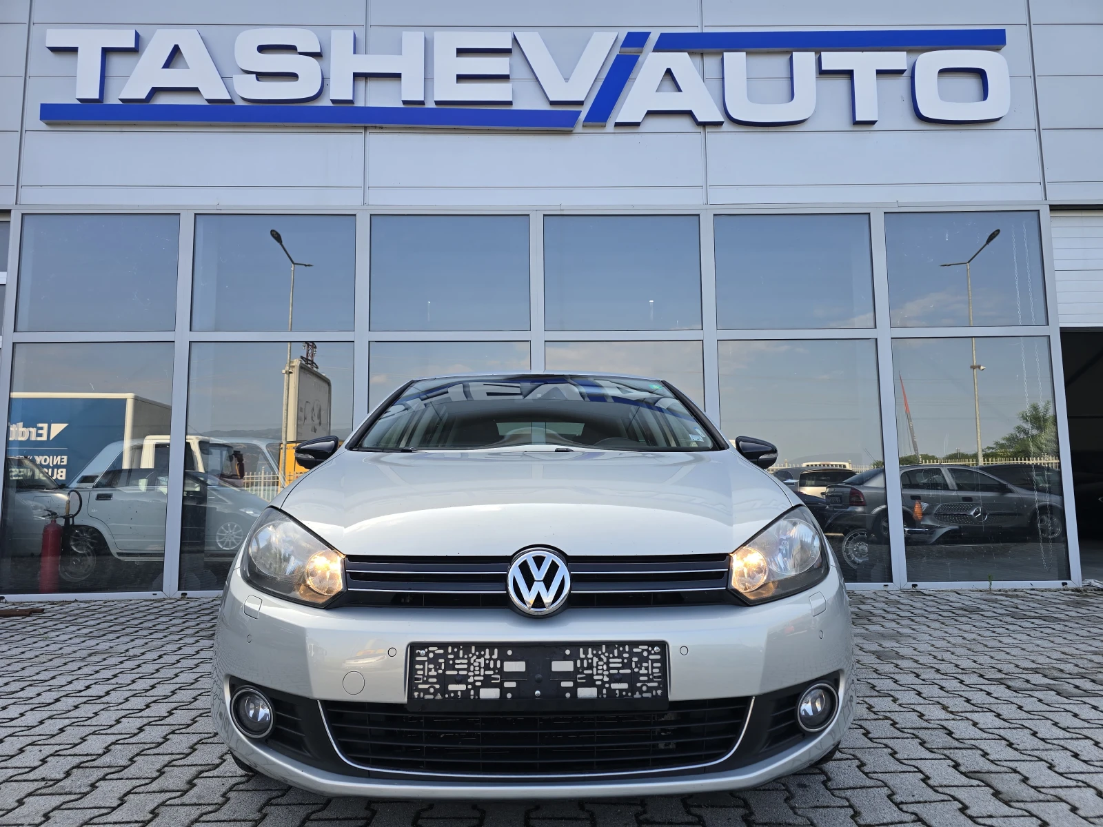 VW Golf STYLE !!, снимка 3 - Автомобили и джипове - 55253590