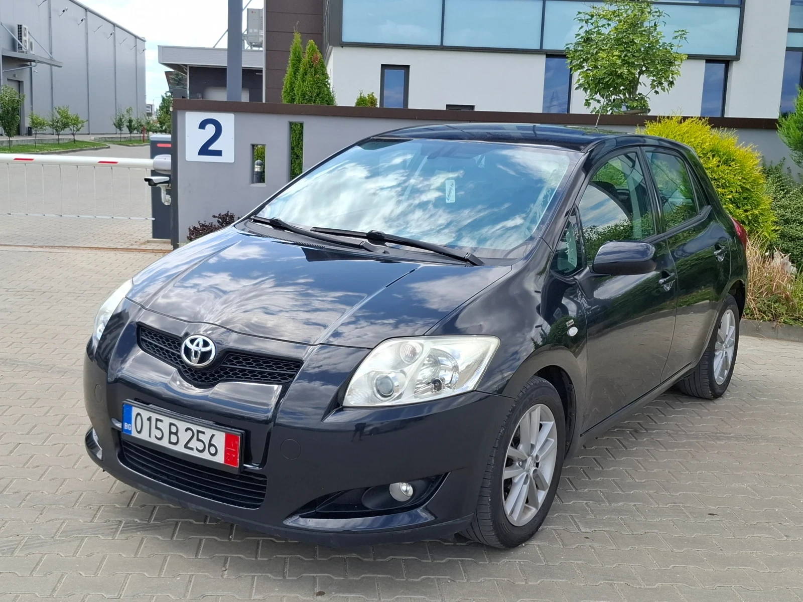 Toyota Auris 1.4D4D* (90кс)* FACELIFT* НОВ ВНОС* , снимка 3 - Автомобили и джипове - 55395687