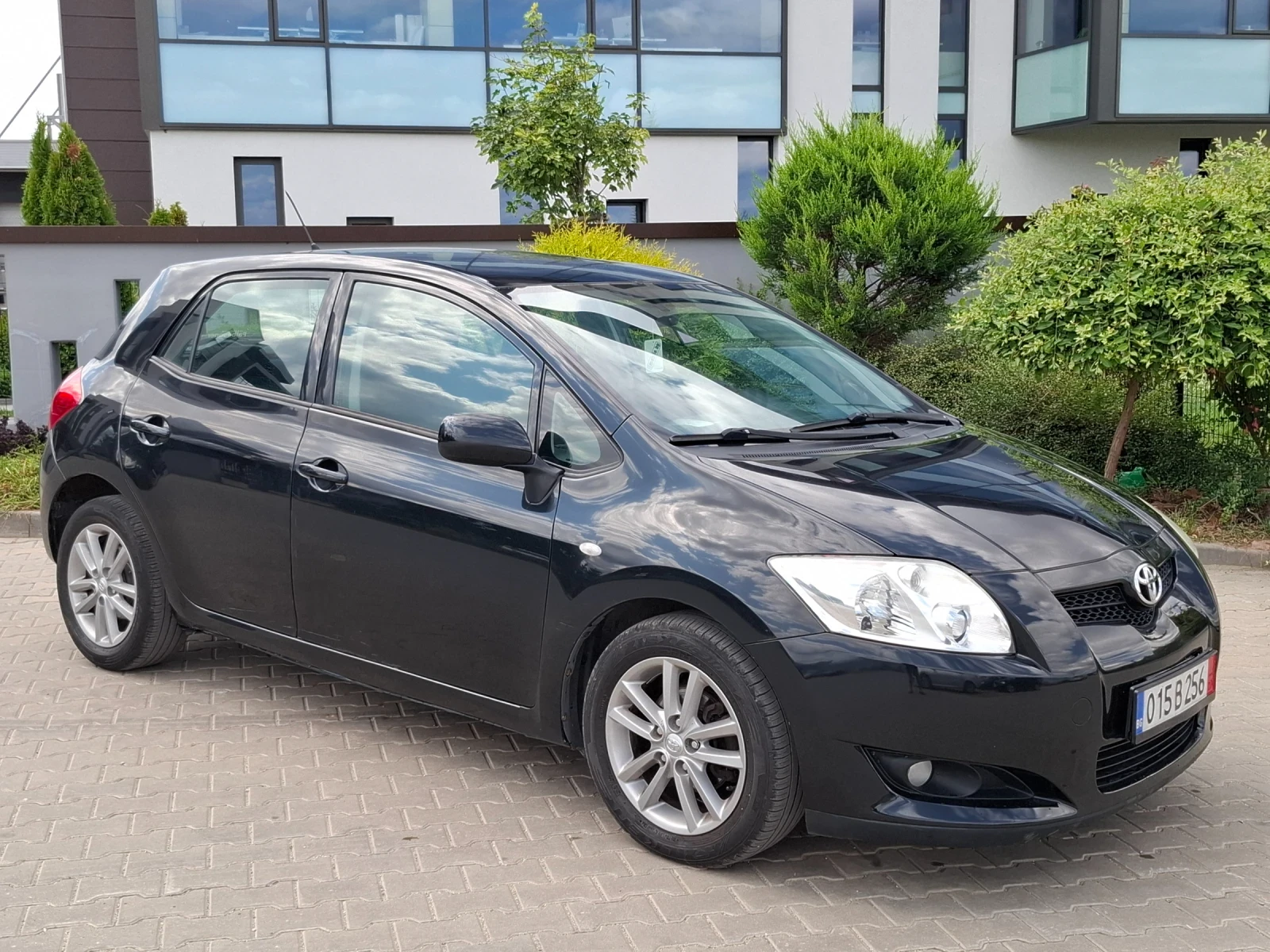 Toyota Auris 1.4D4D* (90кс)* FACELIFT* НОВ ВНОС* , снимка 13 - Автомобили и джипове - 55395687
