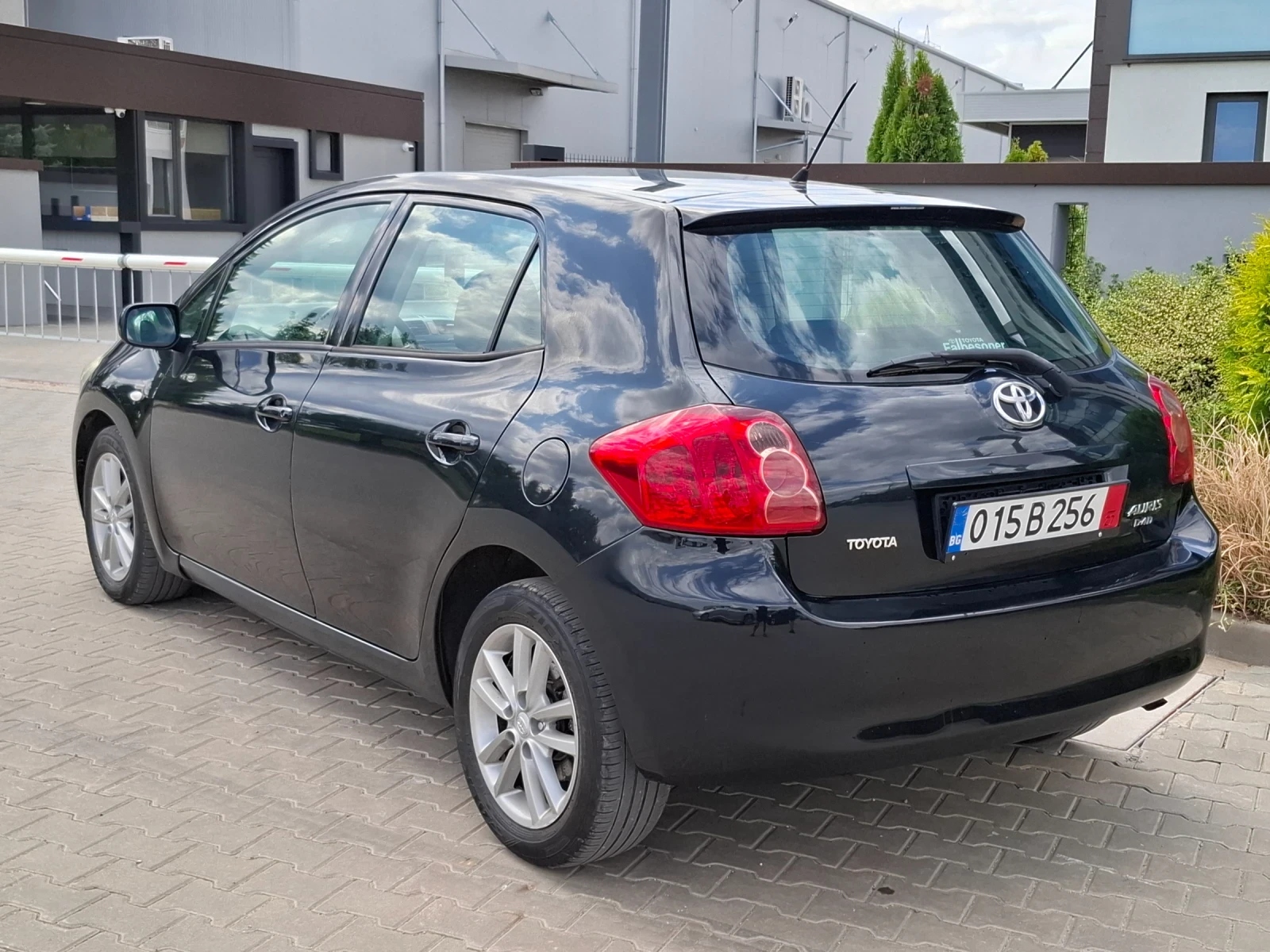 Toyota Auris 1.4D4D* (90кс)* FACELIFT* НОВ ВНОС* , снимка 8 - Автомобили и джипове - 55395687