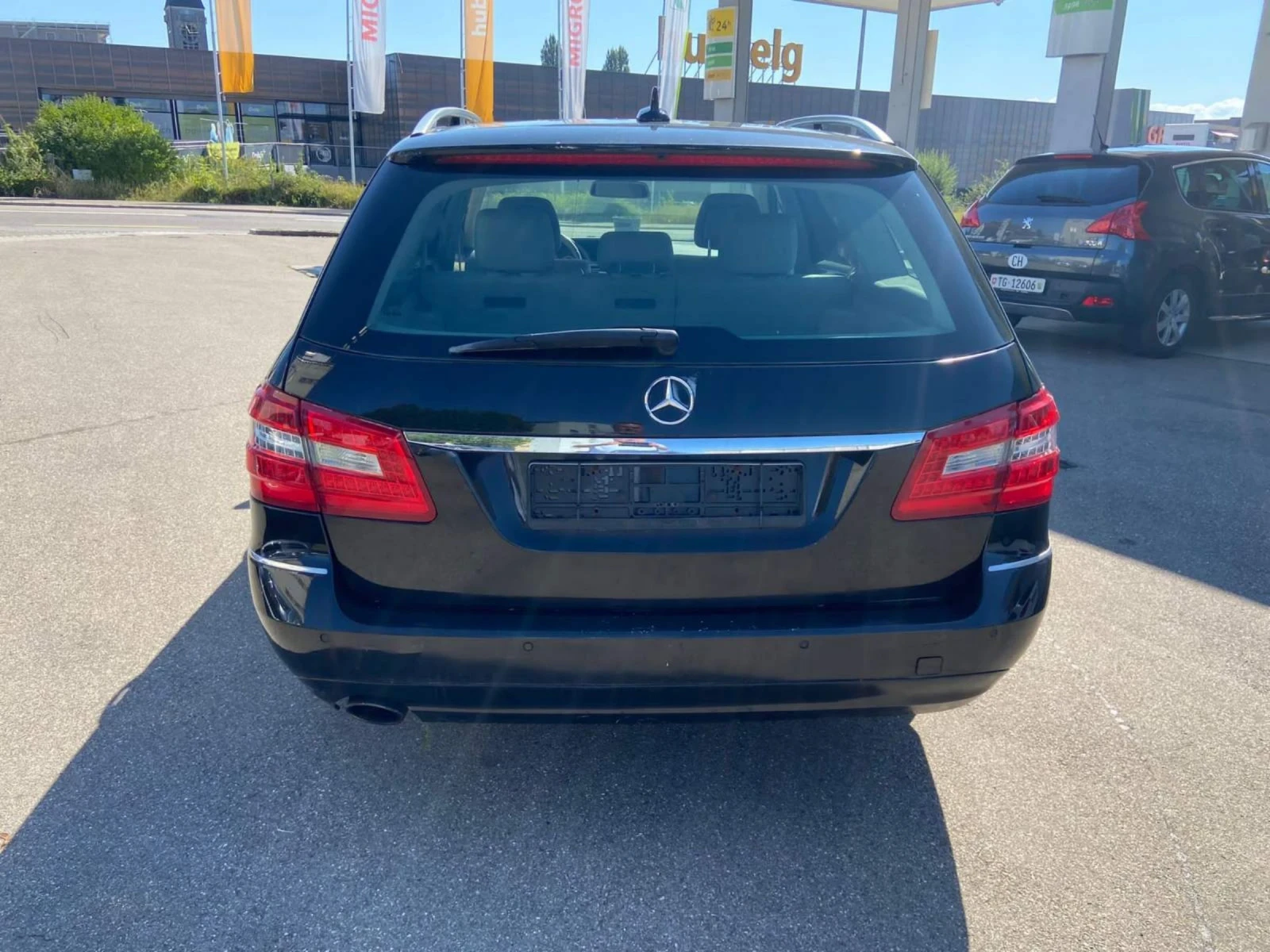 Mercedes-Benz E 250 Е 250 бензин , снимка 3 - Автомобили и джипове - 55413789