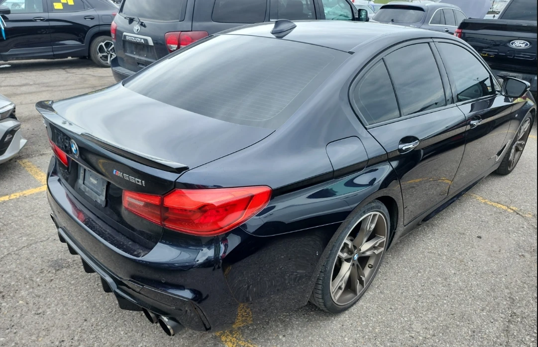BMW 550 * M550I XDRIVE* Обдух* HUD* 360* HARMAN* Шибедах* , снимка 3 - Автомобили и джипове - 55463715