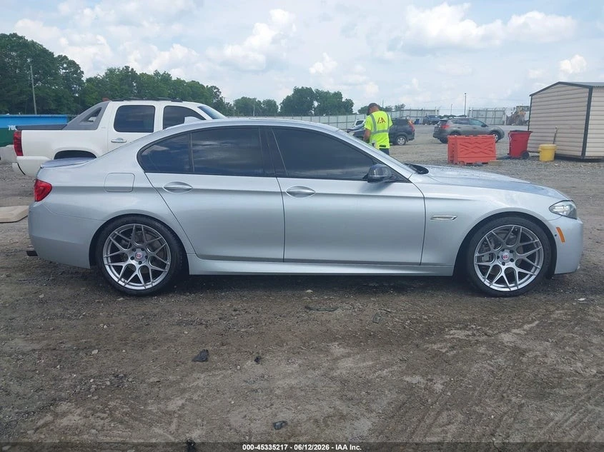 BMW 550 RWD Автокредит Цена до България, снимка 7 - Автомобили и джипове - 55464456