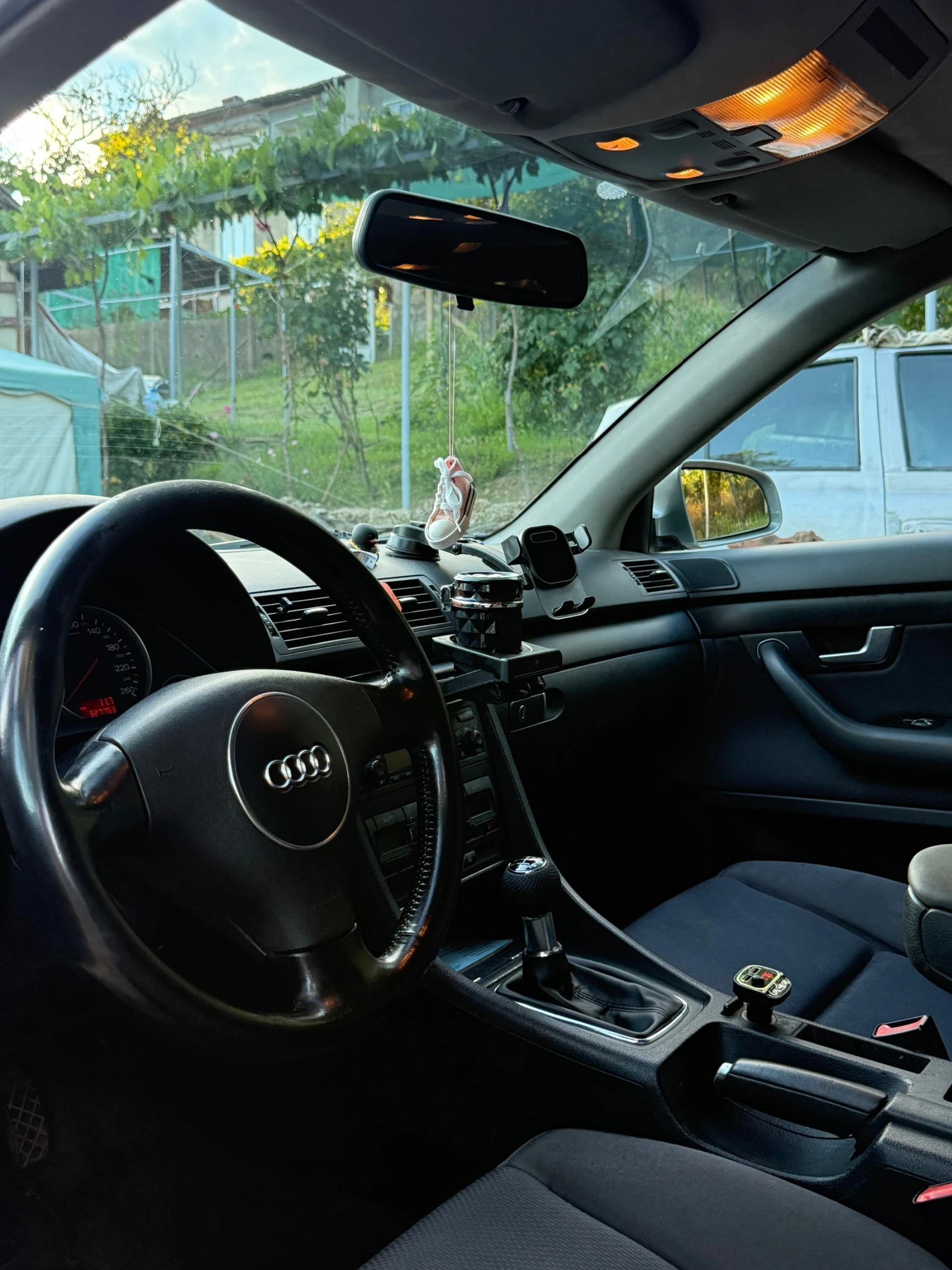 Audi A4 1.9TDI, снимка 3 - Автомобили и джипове - 56275125