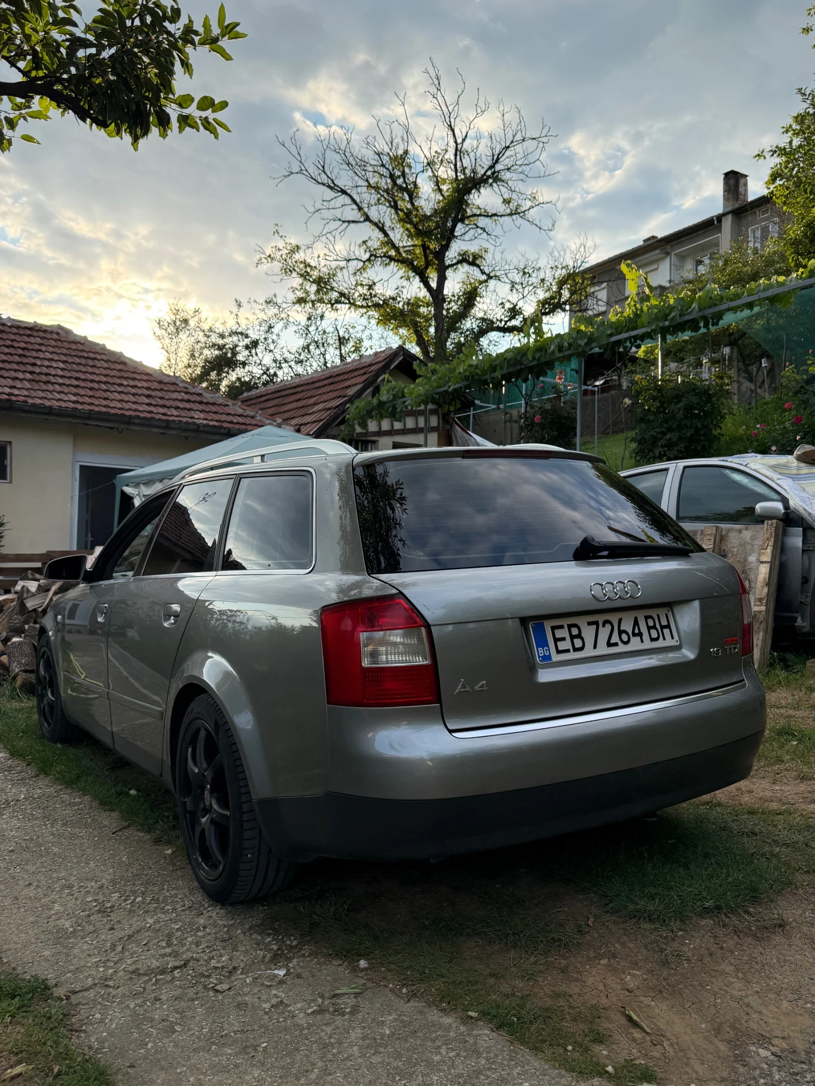 Audi A4 1.9TDI, снимка 4 - Автомобили и джипове - 56275125
