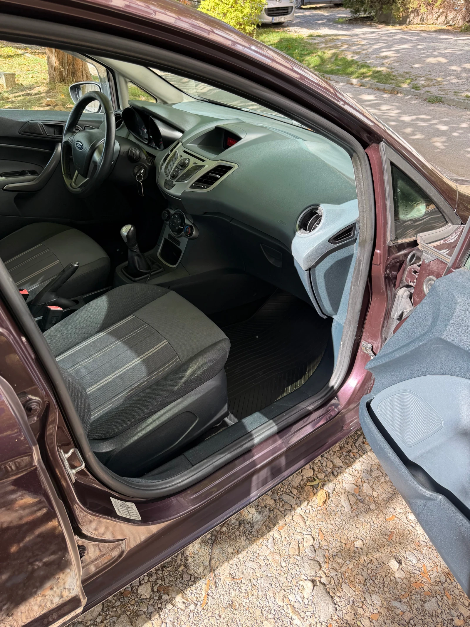 Ford Fiesta 1.4 TDCi, снимка 10 - Автомобили и джипове - 56574803