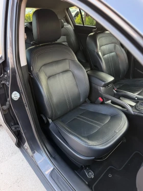 Kia Sportage 2.0CRDi 4x4 Блокаж Навигация Автомат, снимка 14